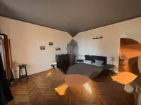 Недвижимость Трехкомнатная квартира Центр: 9