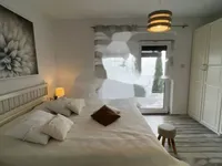 Недвижимость Двухкомнатная квартира в центре: 4