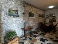 Недвижимость Двухкомнатная квартира в центре: 10