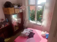 Недвижимость Трехкомнатная квартира в центре: 9