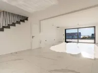 Недвижимость Четырехкомнатная квартира Центр: 2