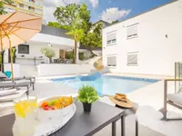 Недвижимость Семейный дом 200 м², Центр, Опатия: 1