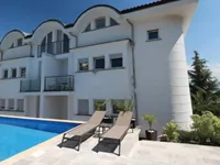 Недвижимость Трёхкомнатная квартира Центр: 8