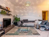 Недвижимость Трёхкомнатная квартира в центре: 1