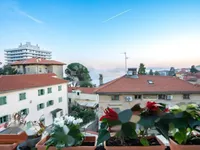 Недвижимость Трёхкомнатная квартира в центре: 2