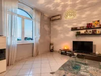 Недвижимость Трёхкомнатная квартира в центре: 4