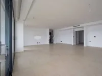 Недвижимость Четырехкомнатная квартира в центре: 5