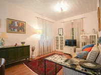 Недвижимость Двухкомнатная квартира в центре: 1