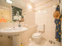 Недвижимость Двухкомнатная квартира в центре: 11