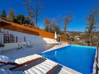 Недвижимость Семейный дом 180 м² Опация: 10