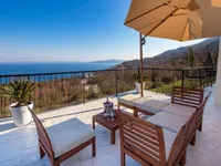 Недвижимость Семейный дом 180 м² Опация: 12