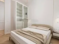 Недвижимость Трехкомнатная квартира Центр: 8