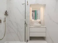 Недвижимость Трехкомнатная квартира Центр: 16