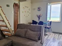 Недвижимость Двухкомнатная квартира в центре: 1