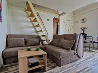 Недвижимость Двухкомнатная квартира в центре: 2