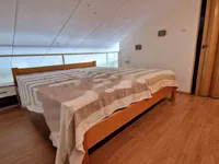 Недвижимость Двухкомнатная квартира в центре: 5