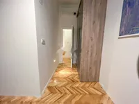 Недвижимость Трехкомнатная квартира, Центр: 11