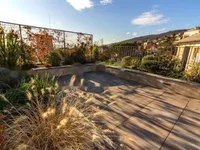 Недвижимость Четырёхкомнатная квартира, Центр: 23