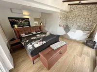 Недвижимость Семейный дом 328 м², Запад: 16