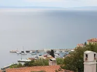 Недвижимость Трехкомнатная квартира, Центр: 3