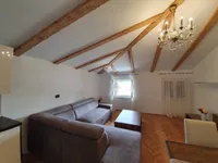 Недвижимость Двухкомнатная квартира, Центр: 1