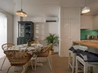 Недвижимость Двухкомнатная квартира в центре: 4