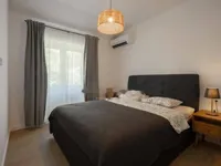 Недвижимость Двухкомнатная квартира в центре: 10