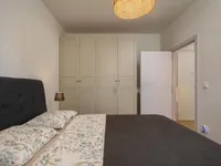 Недвижимость Двухкомнатная квартира в центре: 13