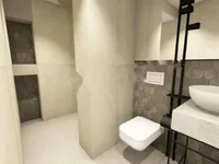 Недвижимость Трехкомнатная квартира, центр: 9