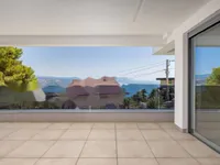 Недвижимость Трехкомнатная квартира 95 м²: 1