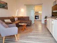 Недвижимость Двухкомнатная квартира в центре: 14