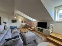 Недвижимость Четырехкомнатная квартира в центре Опатии: 1