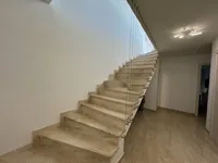 Недвижимость Семейный дом 241 м², Центр: 12