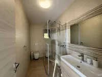 Недвижимость Семейный дом 241 м², Центр: 14