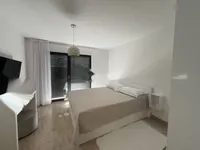 Недвижимость Семейный дом 241 м², Центр: 17