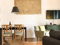 Недвижимость Трёхкомнатная квартира, Центр: 2