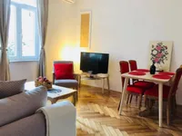 Недвижимость Трёхкомнатная квартира, Центр: 5