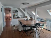 Недвижимость Трехкомнатная квартира в центре: 1