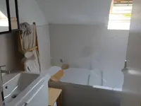 Недвижимость Трехкомнатная квартира в центре: 7