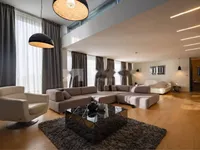 Недвижимость Семейный дом 600 м² в Центре: 9