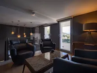 Недвижимость Семейный дом 600 м² в Центре: 23