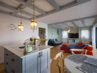 Недвижимость Четырехкомнатная квартира: 3