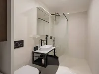 Недвижимость Четырехкомнатная квартира: 23