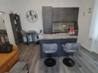 Недвижимость Двухкомнатная квартира, центр: 3