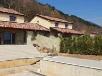 Недвижимость Семейный дом 272 м² в Центре: 5