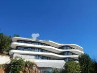 Недвижимость Трёхкомнатная квартира в центре: 1