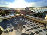 Недвижимость Семейный дом 2200 м² в центре: 22