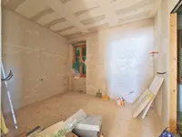 Недвижимость Трехкомнатная квартира в центре: 5