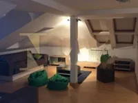 Недвижимость Трехкомнатная квартира в центре: 3