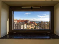 Недвижимость Трехкомнатная квартира в центре: 16